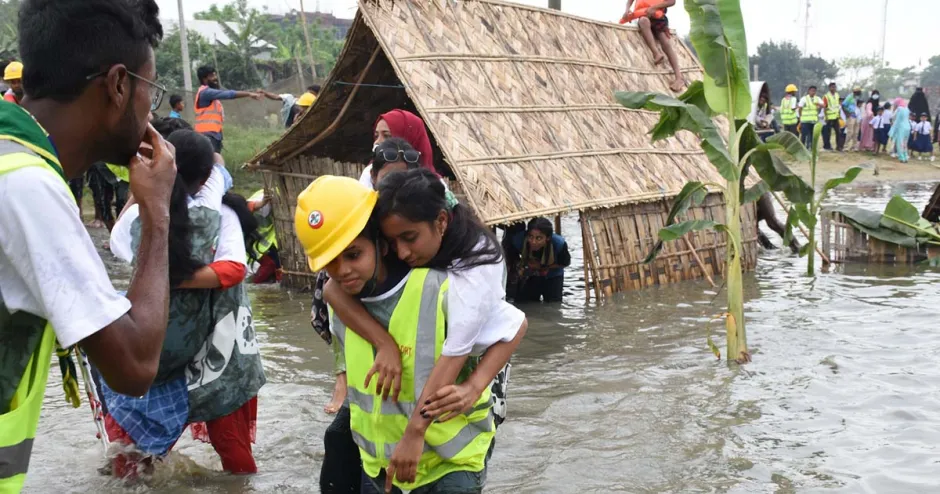 Bangladeshi Scouts are disaster prepared 